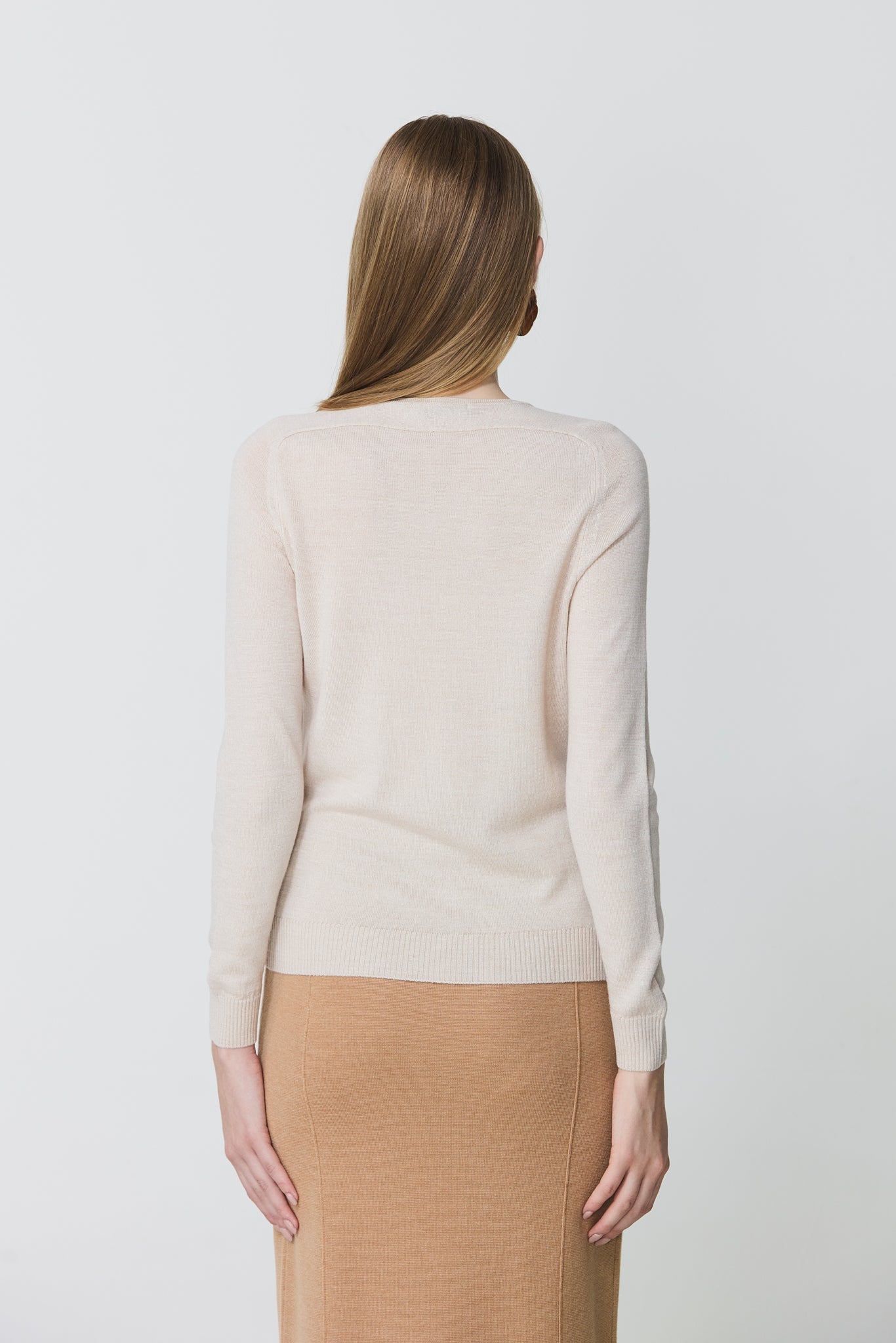 Round neck sweater