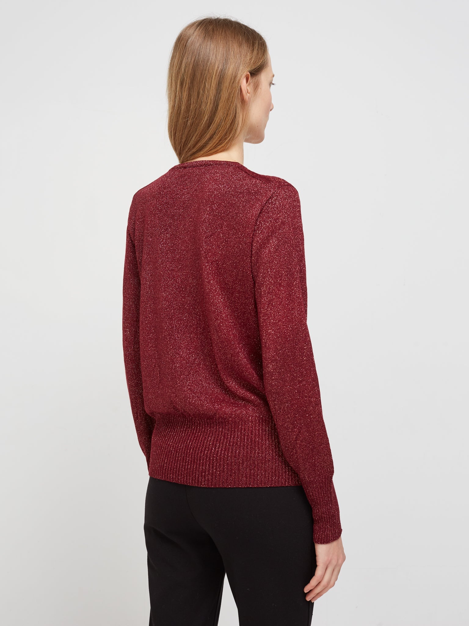 Round neck sweater