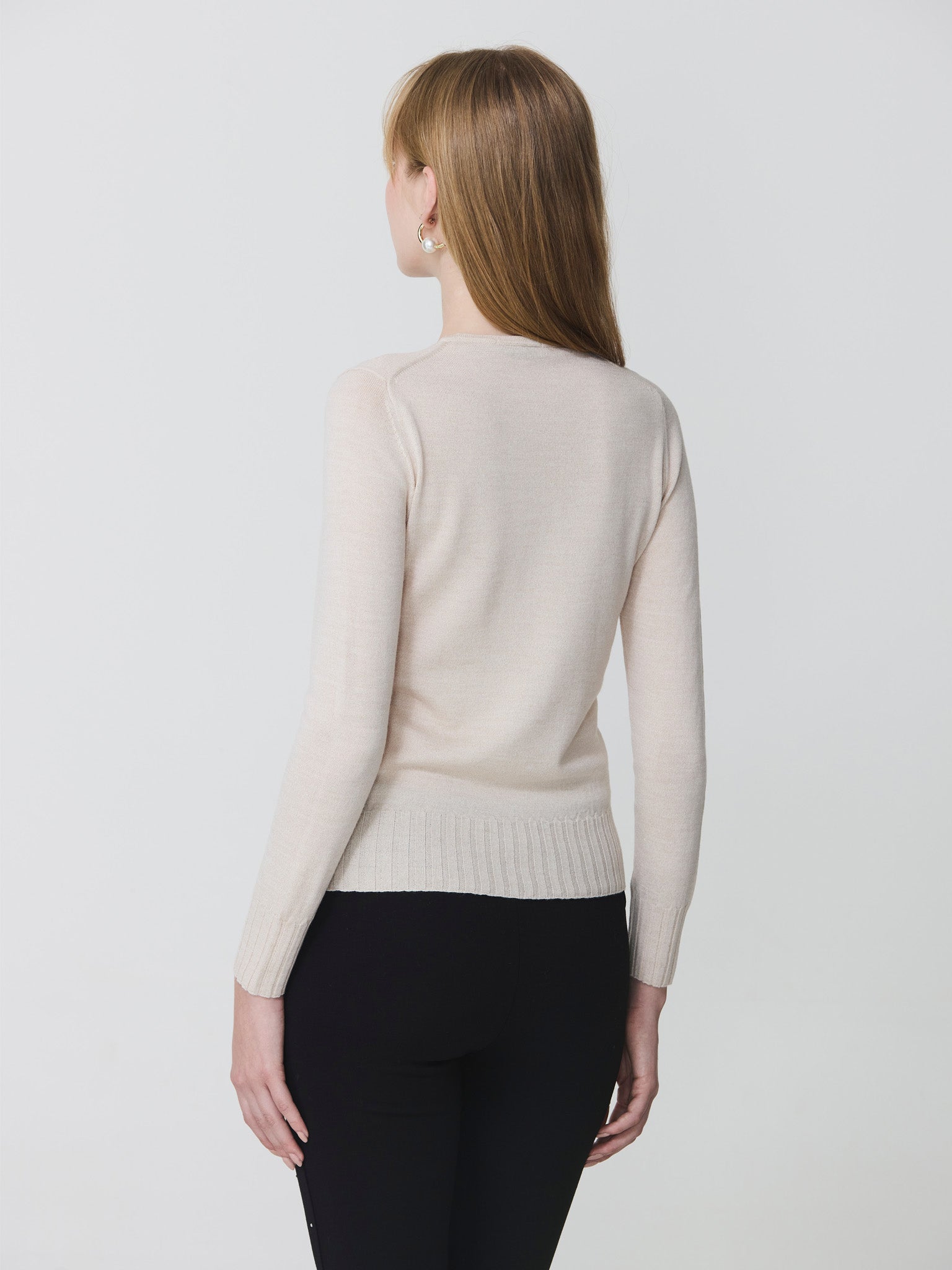 Round neck sweater