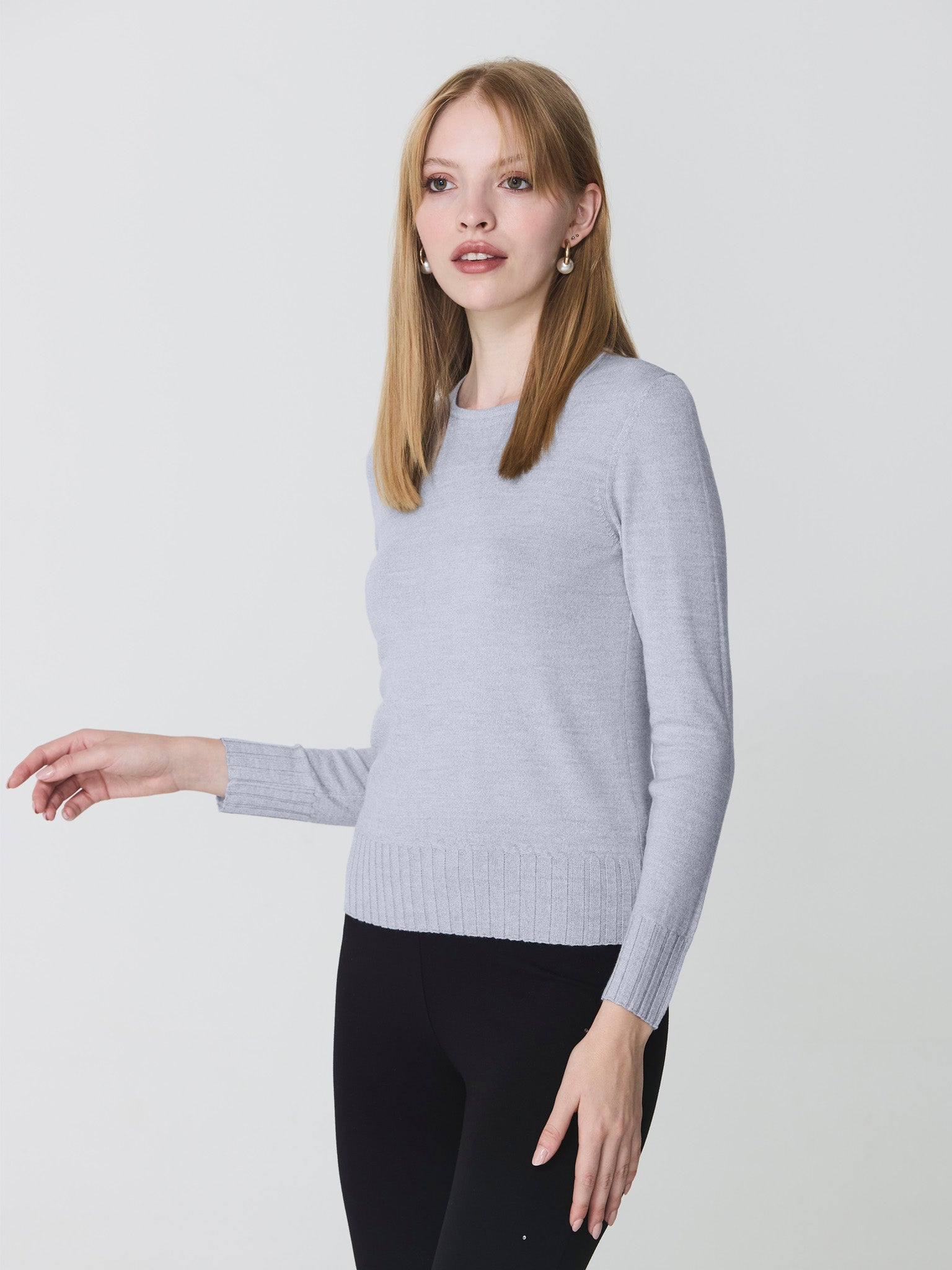 Round neck sweater