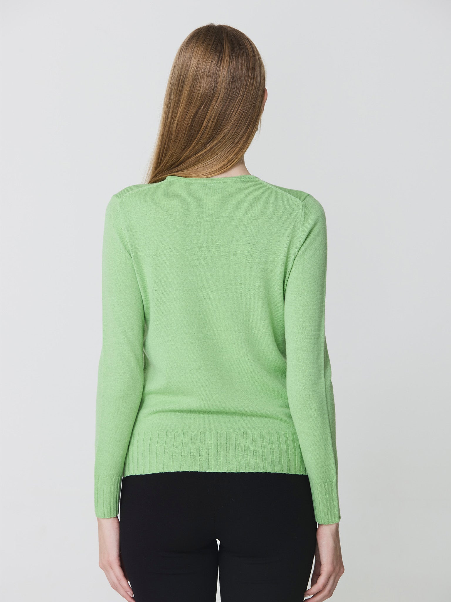 Round neck sweater