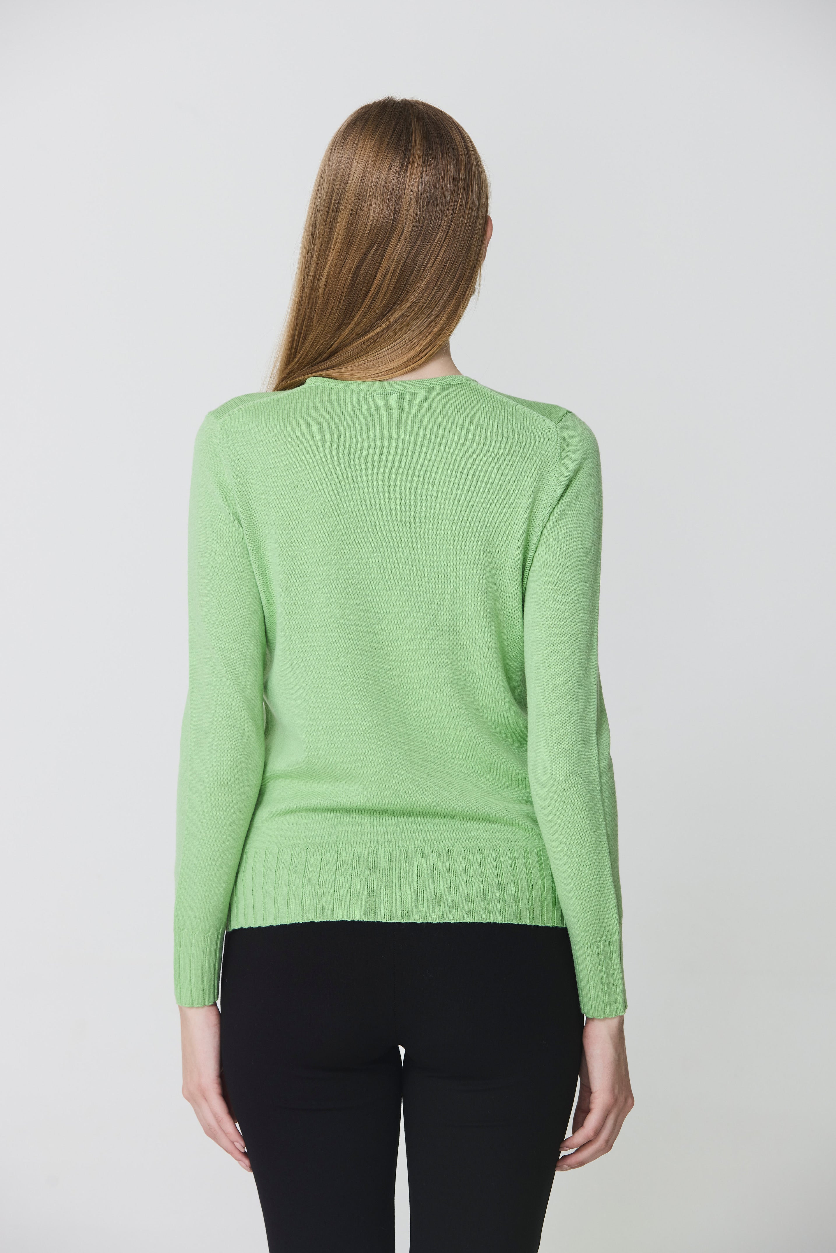 Round neck sweater