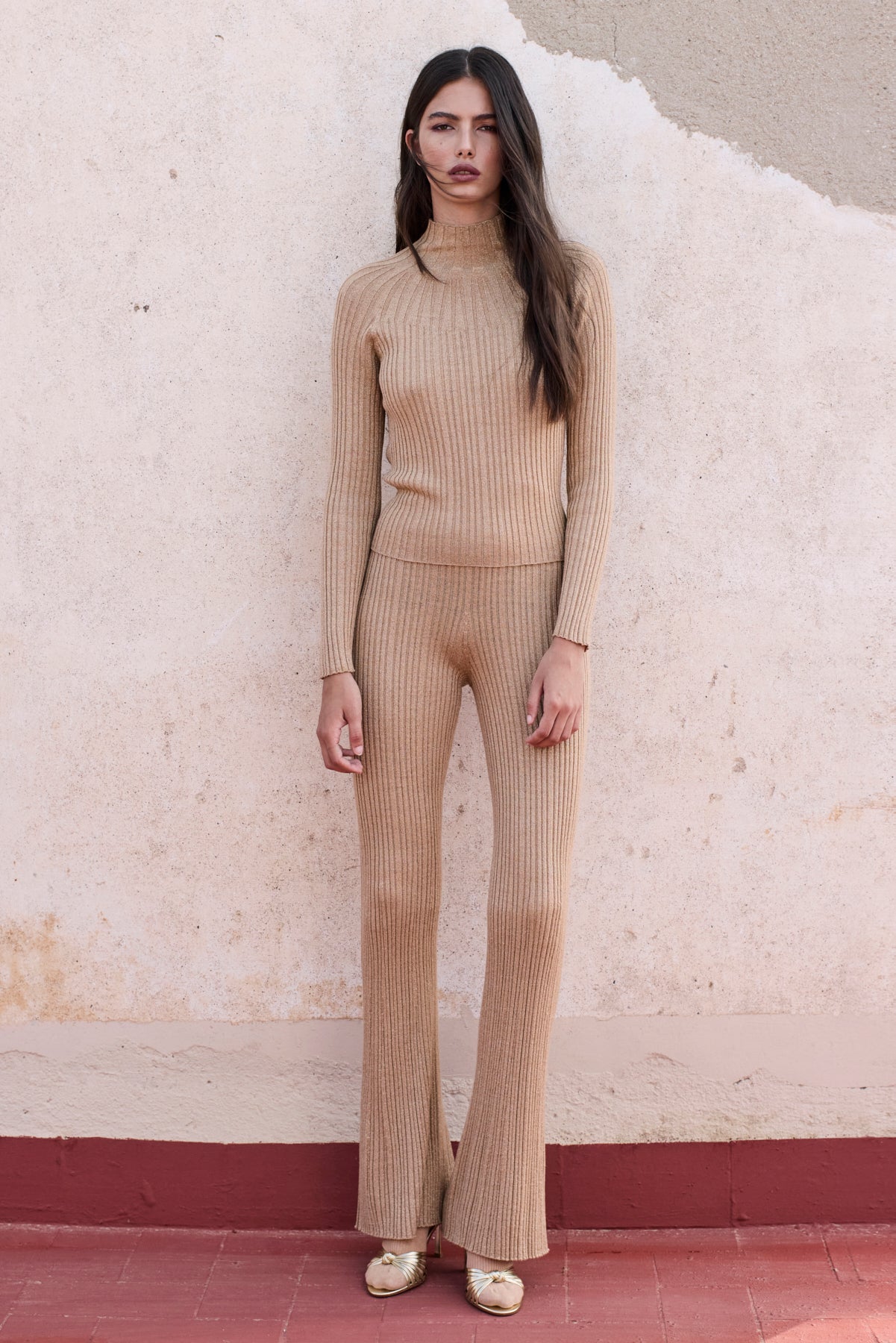 Flared and ribbed trousers