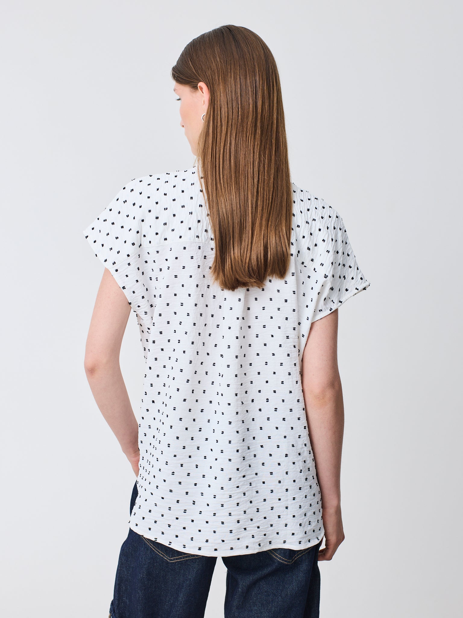 Camisa cuello redondo sin mangas