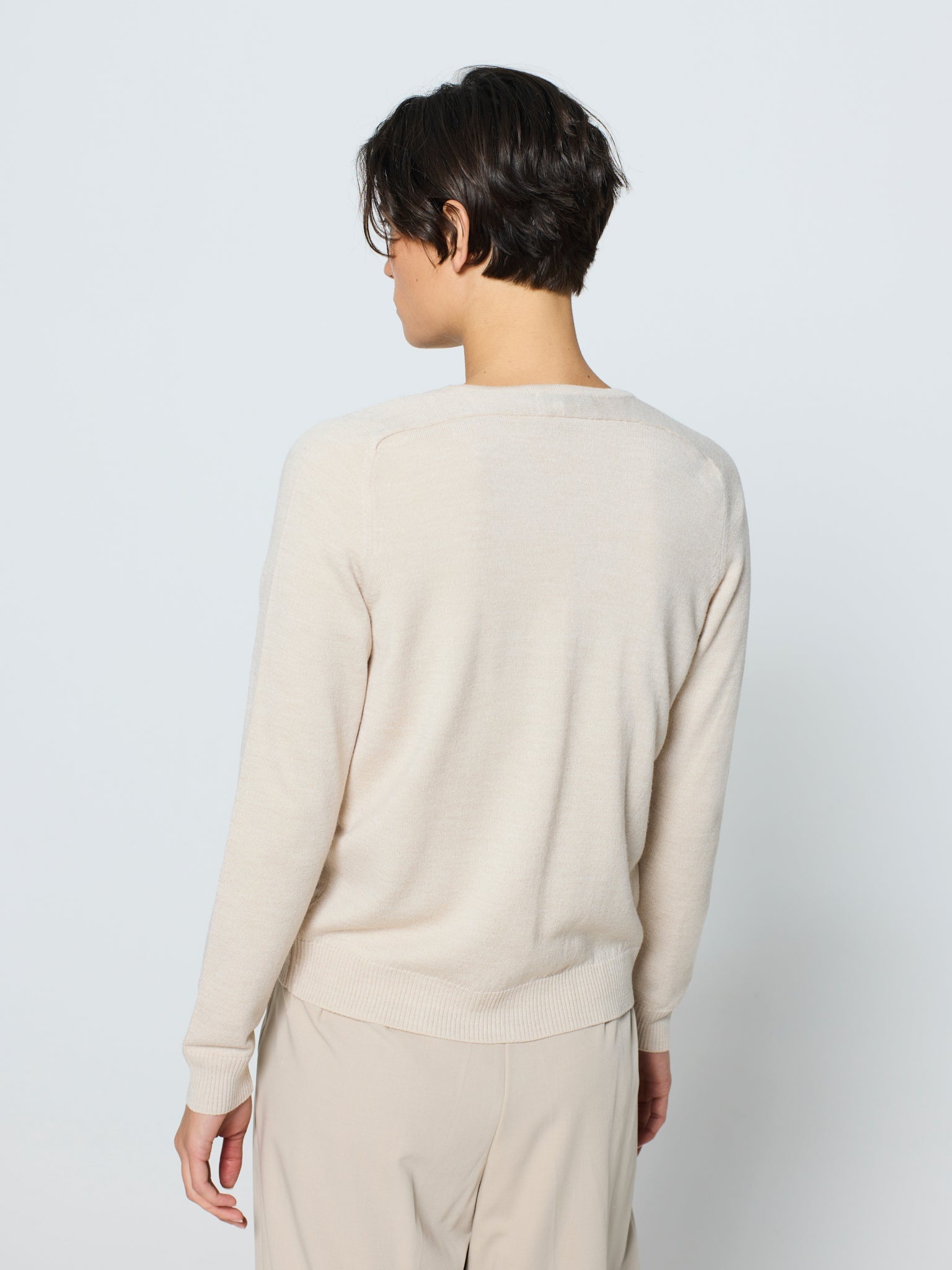 Chaqueta básica cuello pico