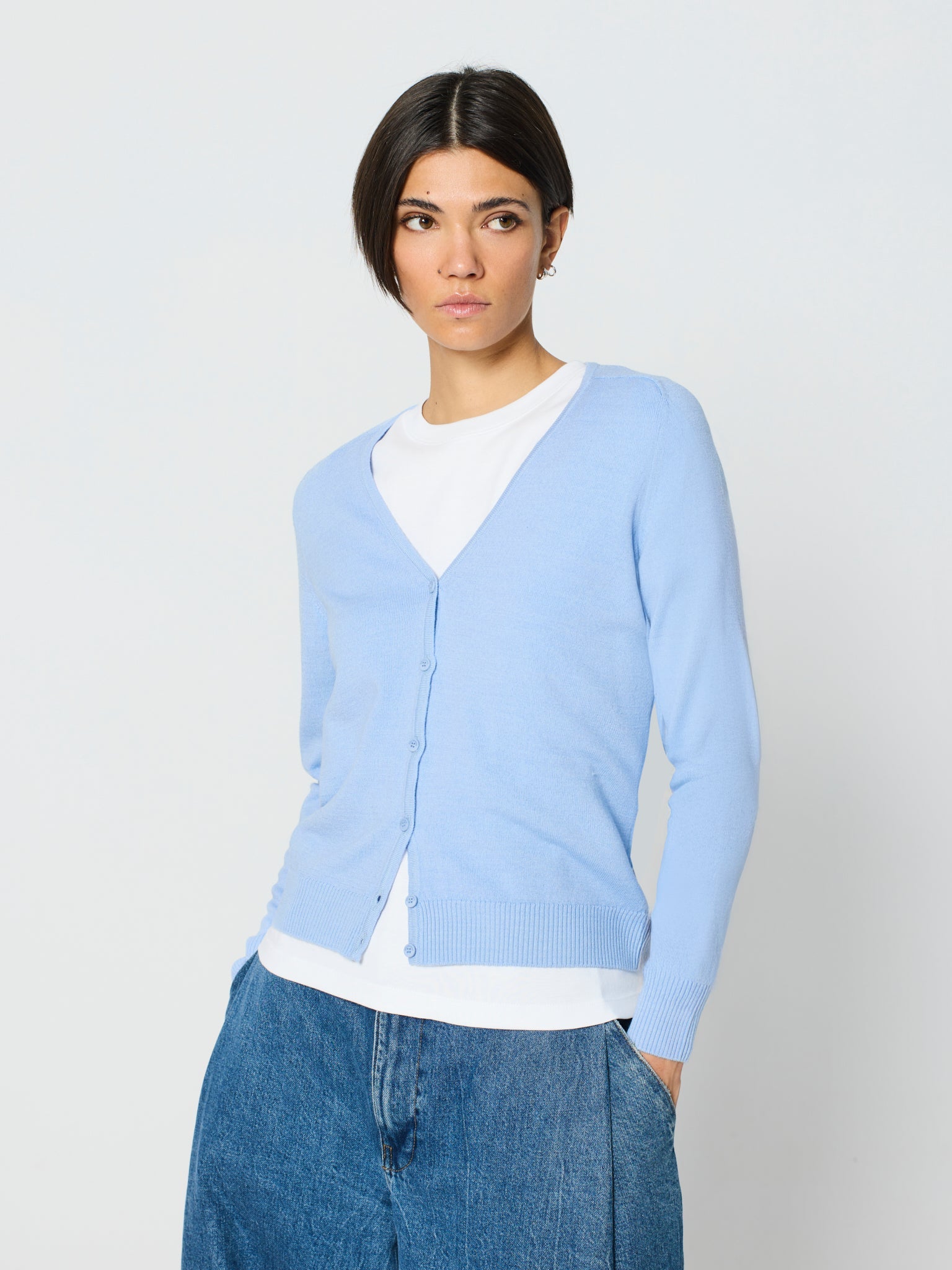 Chaqueta básica cuello pico