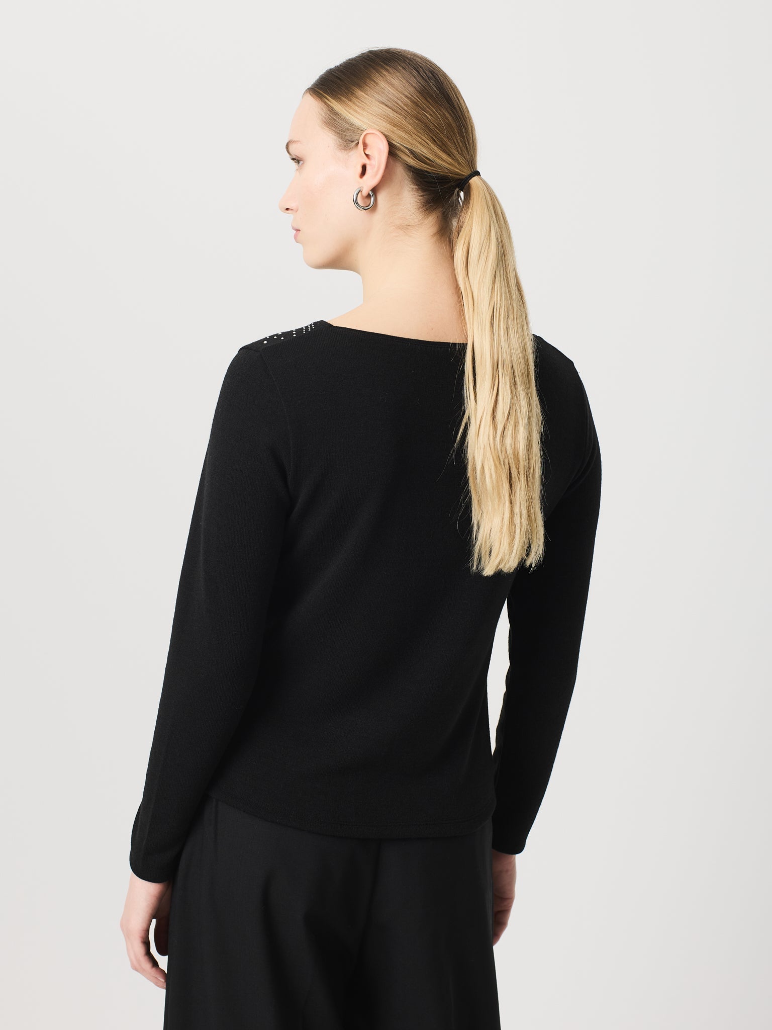 Camiseta con brillantes posicionados