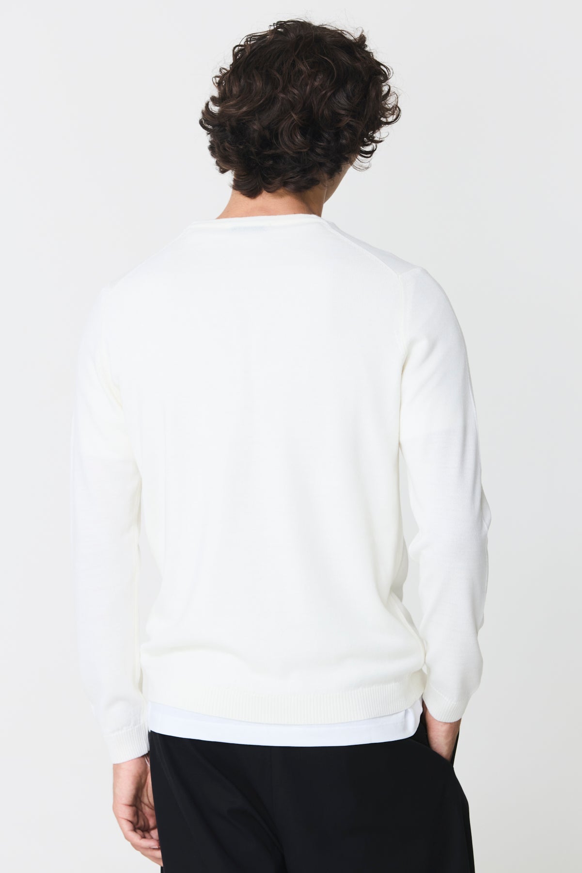 Round neck sweater